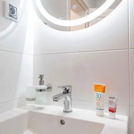 Deluxe * 부르가스